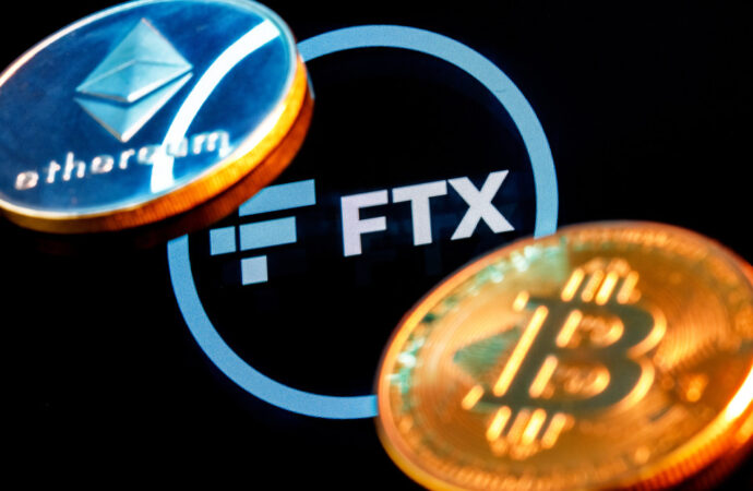 Presentan cargos contra el fundador de FTX por defraudar a los inversores 1.800 millones de dólares