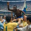 <strong>Muere Pelé, el niño prodigio brasileño que pasó de ser lustrabotas a ‘Rey’ del fútbol mundial</strong>