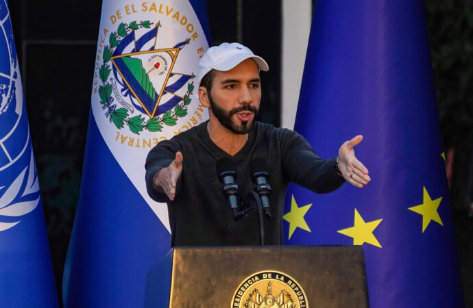 <strong>“Mienten y mienten”: Bukele critica a medios internacionales que auguraron la quiebra de El Salvador por su apuesta al bitcóin</strong>
