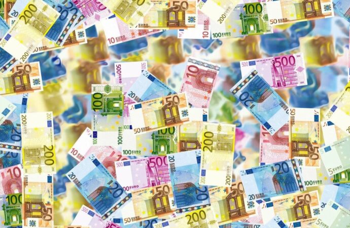 La UE cierra con un déficit de €90.200 millones su balanza del tercer trimestre del 2022