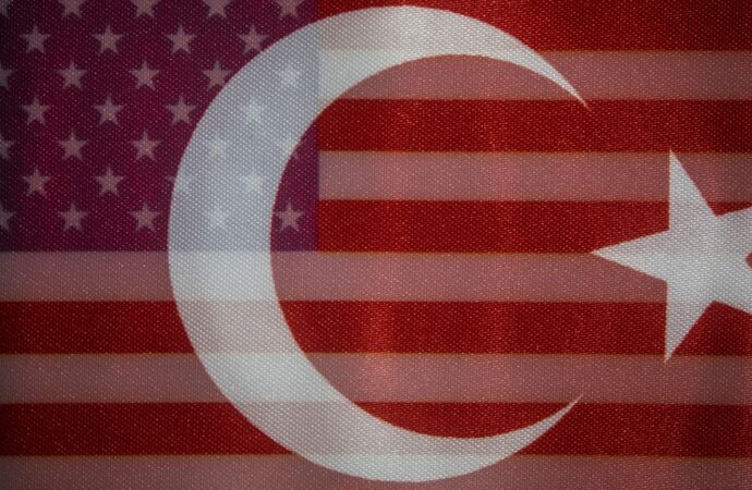 <strong>Ankara al embajador estadounidense: “Quite sus sucias manos de Turquía”</strong>