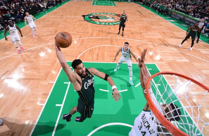 Tatum lidera la derrota de los Celtics sobre los Nets, los Sixers se recuperan