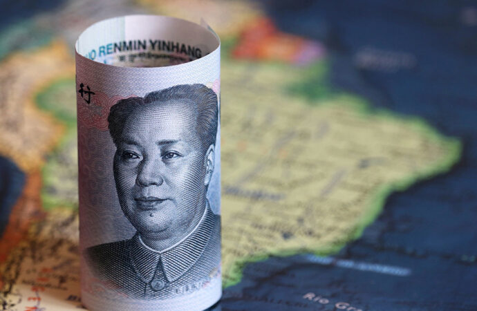 <strong>China acuerda con Brasil usar el yuan en operaciones transfronterizas</strong>