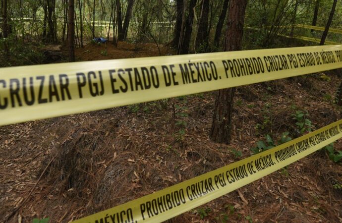 <strong>Exhuman los cuerpos de 31 personas de dos fosas clandestinas en el estado mexicano de Jalisco</strong>