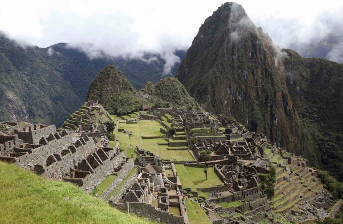<strong>Machu Picchu reabre sus puertas al turismo tras el cierre por las protestas en Perú</strong>