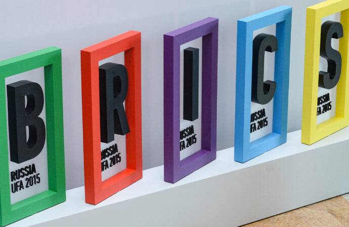 <strong>El BRICS crearía una moneda común “fundamentalmente nueva”, dice un alto funcionario ruso</strong>