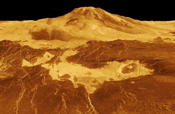 <strong>Descubren evidencia de actividad volcánica reciente en Venus</strong>