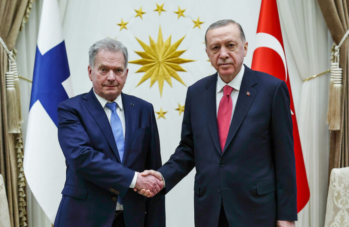 <strong>Turquía aprobará la solicitud finlandesa de ingreso a la OTAN</strong>