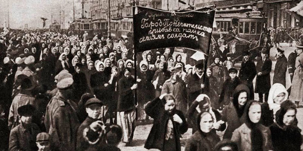 <strong>Zetkin, Kollontai y Luxemburgo precursoras del movimiento feminista</strong>