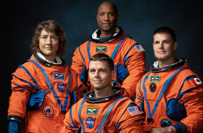 <strong>La NASA presenta la primera tripulación que viajará a la Luna en 2024</strong>