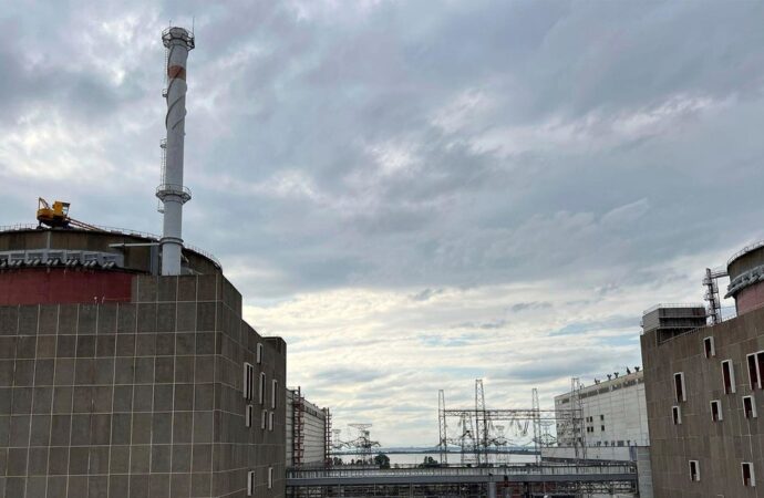 <strong>CNN: EE.UU. tiene tecnología nuclear sensible en la central de Zaporozhie y le advierte a Rusia que no la toque</strong>
