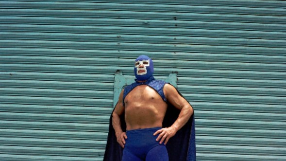 Blue Demon: una exhibición revela al hombre debajo de la máscara de este ídolo mexicano