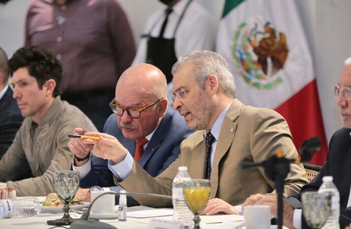 <strong>Cámaras de la industria automotriz reconocen condiciones para invertir en Michoacán</strong>