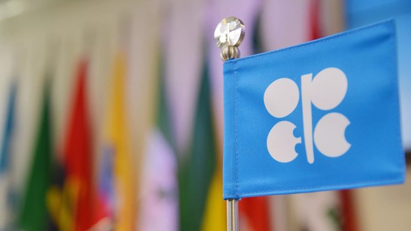 <strong>La OPEP cumplió el pacto petrolero al 252% en mayo</strong>