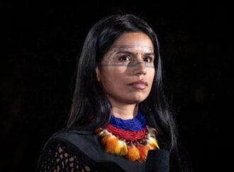 <strong>Nina Gualinga levanta la voz contra violencia de género que sufren las mujeres indígenas</strong>